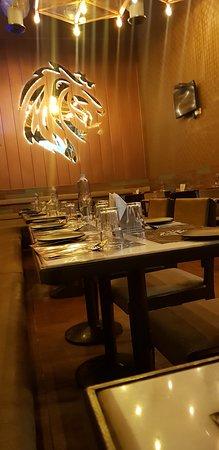 Leo's Restaurant Lounge